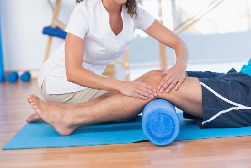 Fisioterapeuta trabajando AD Fisioterapia Valencia